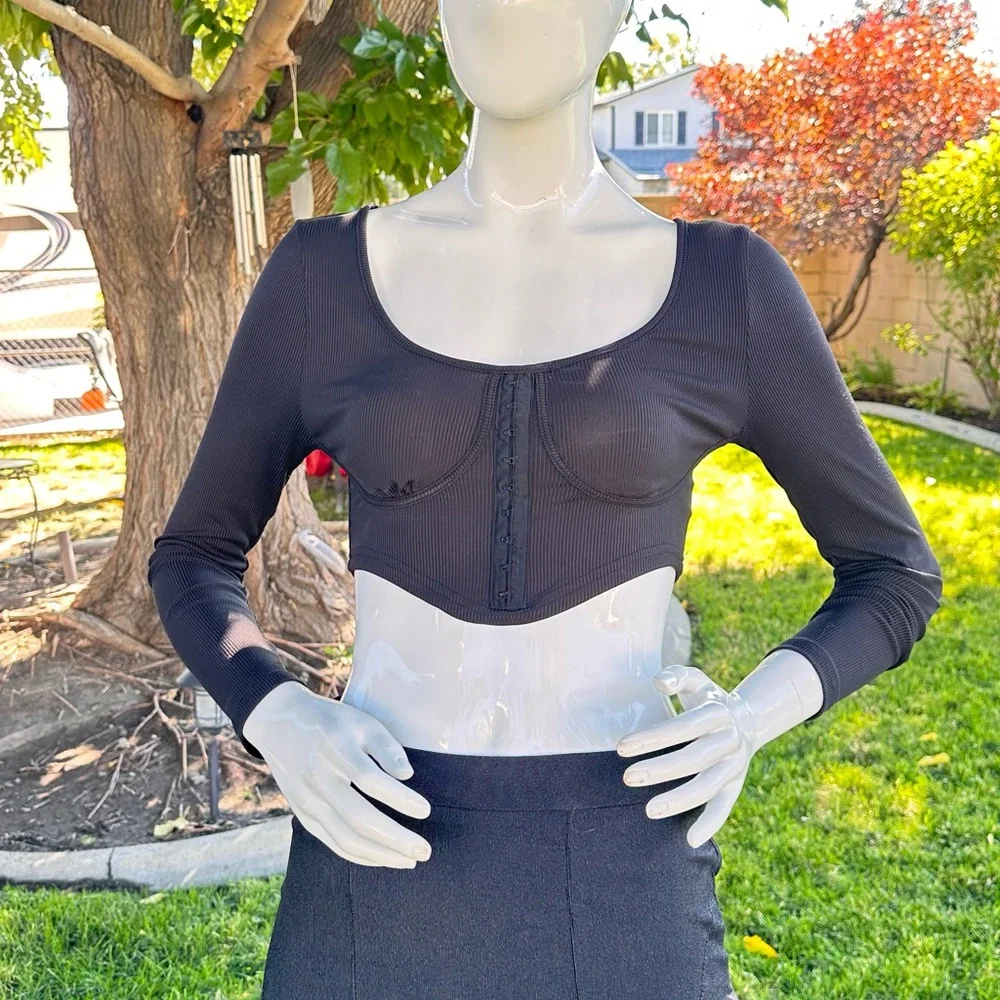 SHEIN Black Ribbed Long Sleeve Crop Top
